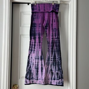 Purple ombré tie dye yoga pants